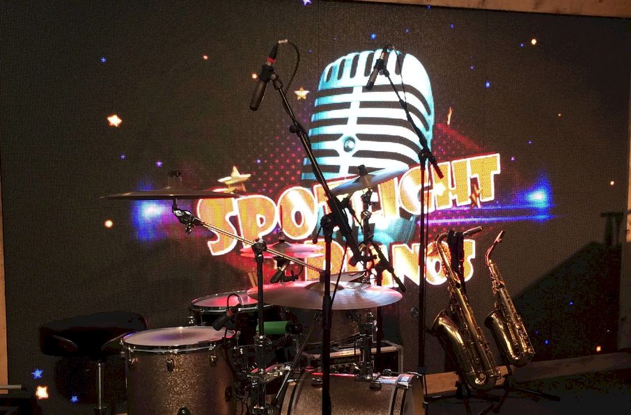 Spotlight Entertainment Reviews. Offerte. Booking. eventplanner.nl