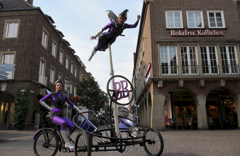 Bike Babes - Foto 1