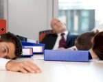 Hoe wakker blijven tijdens vergaderingen?