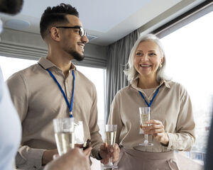 Hoe een stijlvolle outfit bijdraagt aan het succes van je evenement Hoe een stijlvolle outfit bijdraagt aan het succes van je evenement