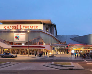 Door snelle treinverbinding met Antwerpen en Brussel is Chassé Theater in Breda nu nog dichterbij