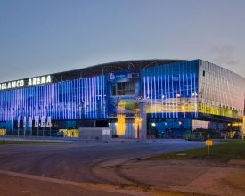 Ghelamco Arena mag geen bewegende beelden uitzenden op LED-gevel