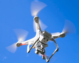 Drone mept deelnemer event bewusteloos