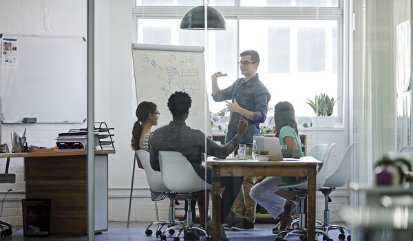 Overtuigend presenteren? Gebruik je body language Overtuigend presenteren? Gebruik je body language