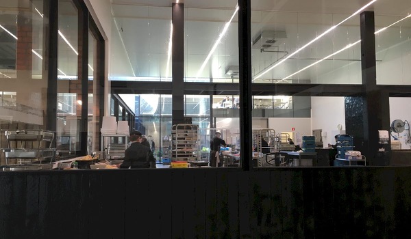 J&M Catering is verhuisd naar vroegere Napoleon-gebouwen J&M Catering is verhuisd naar vroegere Napoleon-gebouwen