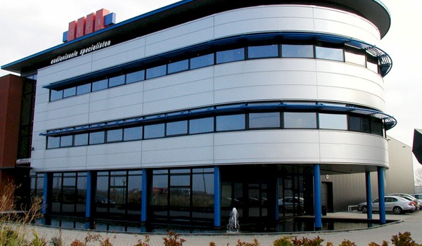 Failliete Hulskamp: AVEX neemt activiteiten over Failliete Hulskamp: AVEX neemt activiteiten over