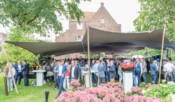 Pop-up eventlocatie in kasteeltuin De Landgoederij Pop-up eventlocatie in kasteeltuin De Landgoederij