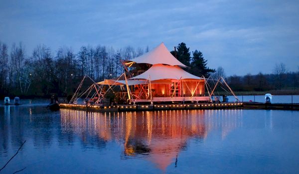 Black Sheep Productions bouwt drijvende tent voor Music For Life Black Sheep Productions bouwt drijvende tent voor Music For Life
