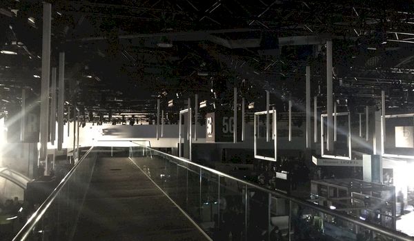 Stroomuitval verrast op grootste technologiebeurs, CES Stroomuitval verrast op grootste technologiebeurs, CES