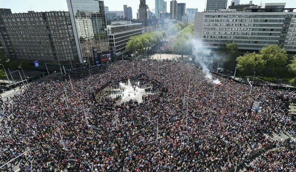 Crowdmanagement op evenementen: hoe pak je het aan? Crowdmanagement op evenementen: hoe pak je het aan?