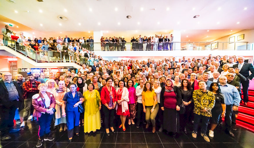 Jubilarissen van Facilicom Group zijn écht sterren in het Beatrix Theater Jubilarissen van Facilicom Group zijn écht sterren in het Beatrix Theater
