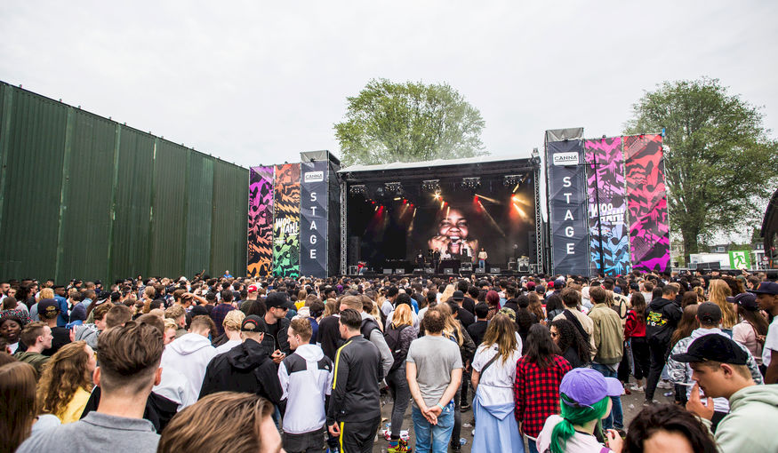 Optimale oplossing om festivalterreinen af te schermen van de omgeving Optimale oplossing om festivalterreinen af te schermen van de omgeving